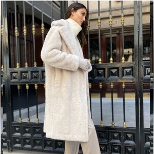 Babaton Teddy Coat in Oat Milk Beige